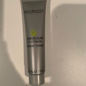 Juice Beauty Stem Cellular 2-in-1 cleanser